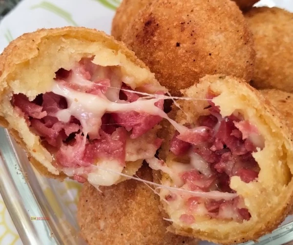 Risole Calabresa e Queijo